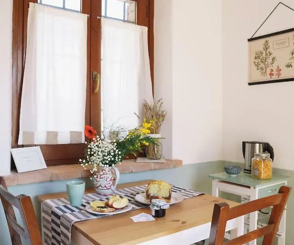 La Locanda Dell'olmo مزرعة للإقامة