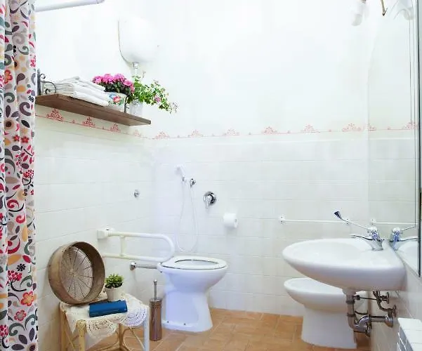 La Locanda Dell'olmo مزرعة للإقامة أورفييتو